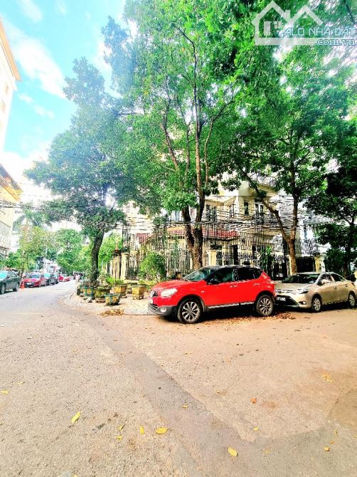 BÁN CĂN BIỆT THỰ 4TẦNG 236M2 – ĐẸP LONG LANH, ĐẲNG CẤP LÔ GÓC – TRUNG TÂM CẦU GIẤY – SIÊU - 5