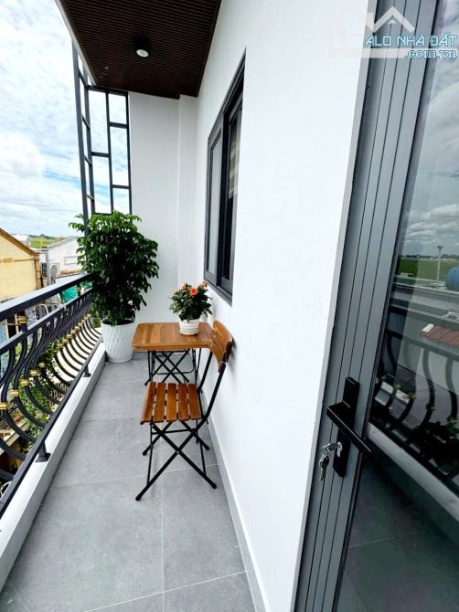 Quang Trung - Gò Vấp - 3 Tầng - 3.6 tỷ - Hẻm Ôtô nhà mới - Hoàn công - SHR - 5