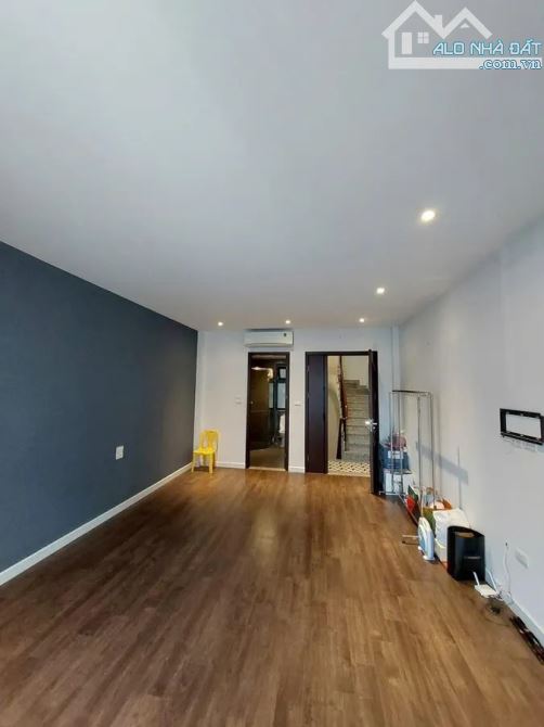 Bán Nhà trung tâm Ngọc Thuỵ 41m 5T MT 4m 10.6 gara ô tô - 5
