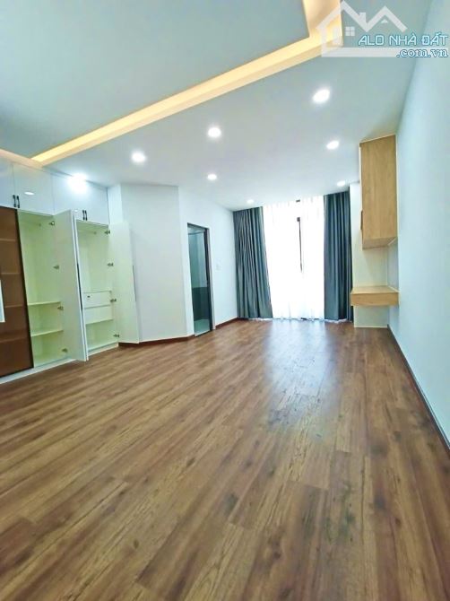 Nhà Phố - Nguyễn Thị Thập - Quận 7 - 5x28 - 4 Tầng - Xe Hơi Đậu Cửa - Chỉ 15.x Tỷ - 5