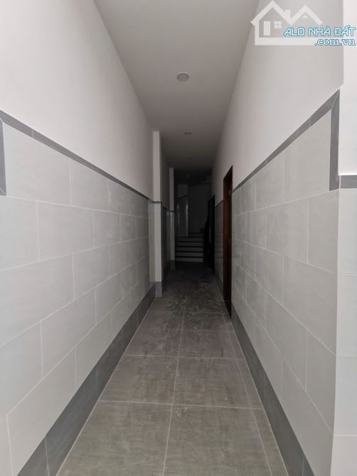 Hàng Đầu Tư - Đường Lê Trọng Tấn - Phường Sơn Kỳ - 2 Tầng DT Lớn 75m2 - HXH - Nhỉnh 6 Tỷ - 5