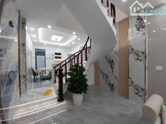 TCH 10- Q12- 4x21,5- 7,5 tỷ- 3 tầng- nhà mới - 5