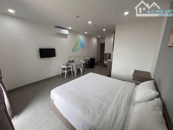 BÁN KHÁCH SẠN 8 TẦNG 13PN ĐƯỜNG AN ĐỒN 5, NGAY BIỂN, DT 100M2, GIÁ TỐT 26TỶ - 5