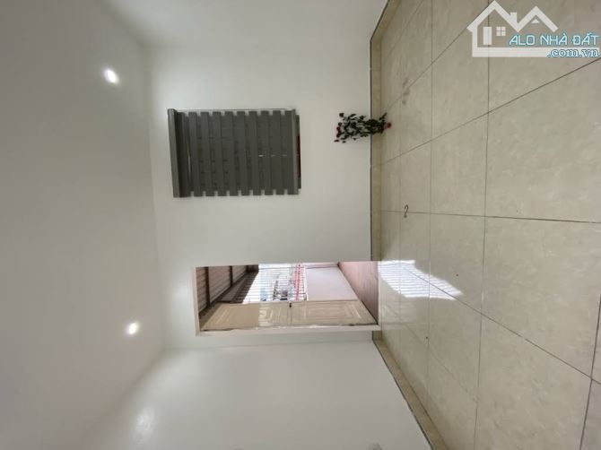 Bán nhà 156 Lạc Trung 28m² – 4T – 5 tỷ – ô tô 40m– sổ đỏ riêng-nhà mới-ở ngay - 5