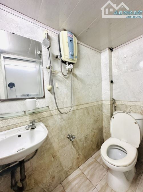 GẦN MẶT TIỀN ÂU CƠ - TÂN PHÚ - 22M2 - 2 TẦNG 2PN - GIÁ 3 TỶ - 5