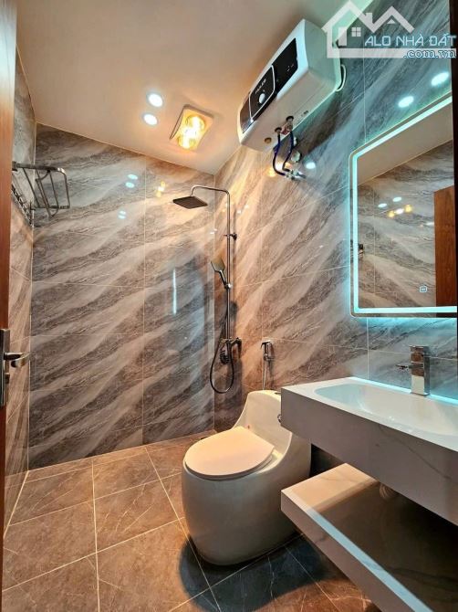 Bán nhà 4 tầng Hào Khê, Kênh Dương, Lê Chân 42m2, giá 4,25tỷ - 5