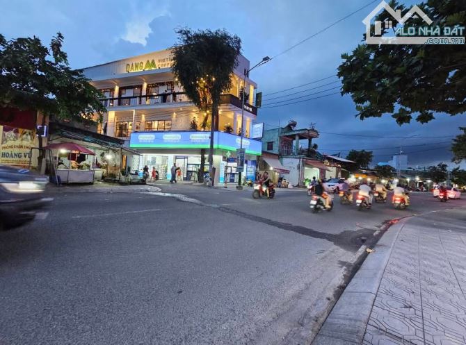 🏡 BÁN NHÀ 3 TẦNG MẶT TIỀN ĐƯỜNG NGUYỄN CÔNG HOAN – ĐÔNG HÒA,P DĨ AN -  💰 Giá: 6.35 - 5