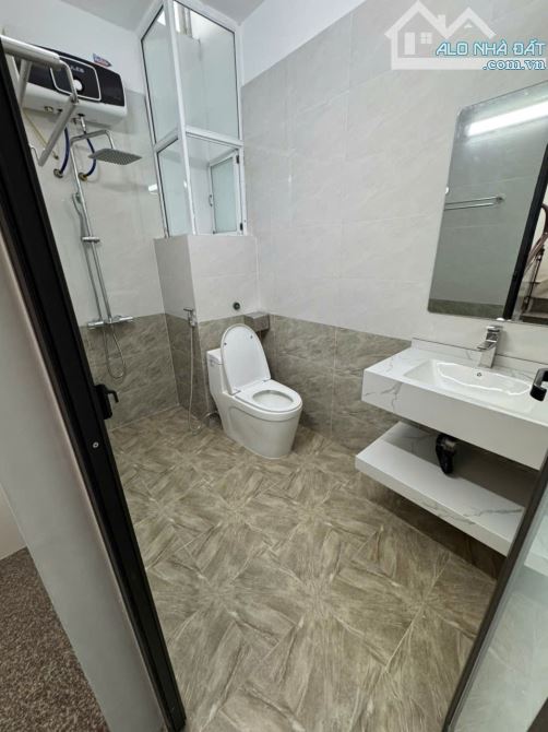 Bán nhà mặt ngõ ô tô đỗ cửa 3.5 tầng sạch sẽ đẹp 2 mặt thoáng mát tuyến 2 Ngô gia tự - 5