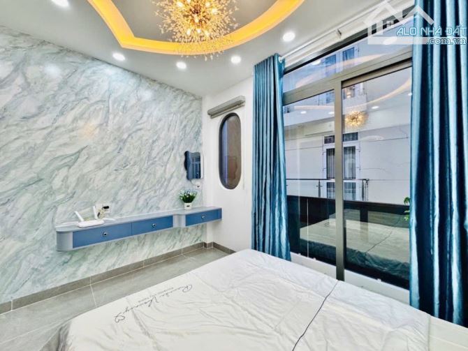 Bán Nhà Gò Vấp - Hẻm Xe Hơi - Sát Mặt Tiền - 4 Tầng - Full Nội Thất - Nhỉnh 6 Tỷ - 5