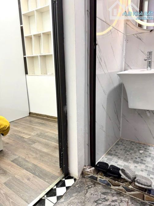 Cần bán nhà 5 tầng phố Cầu Đất Hoàn Kiếm  sổ đỏ 3 phòng ngủ dt 20m 3mt giá 4 tỷ tặng nội t - 5