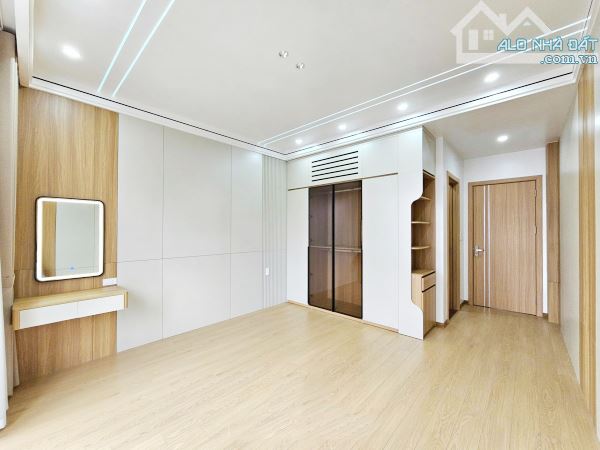 Nhà đẹp xây mới 60m2 x5T Thang Máy phân lô Lê Hồng Phong gần sân bay Cát Bi - 6