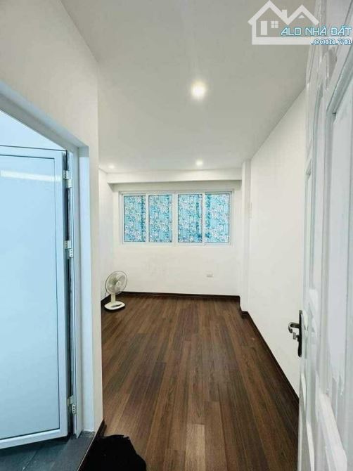 6.3 TỶ-25/28M2- 5 TẦNG NGÕ NÔNG-BẠCH MAI-CHÙA LIÊN PHÁI-PHỐ HUẾ-HBT - 6