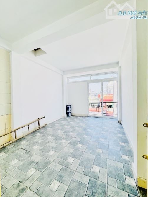 Bán nhà đại đồng 32m2 5 Tầng full nội thất cách 5m ô tô tránh giá nhỉnh 5 tỷ - 6