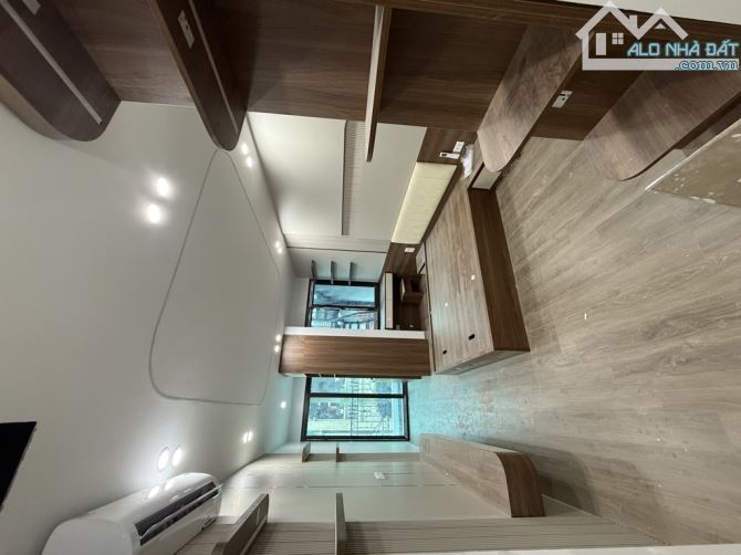 BÁN TOÀ NHÀ 9 TẦNG HẠNG SANG MỚI KOONG - DÒNG TIỀN ĐỈNH - Ô TÔ TRÁNH - 2 THOÁNG TRƯỚC SAU - 6