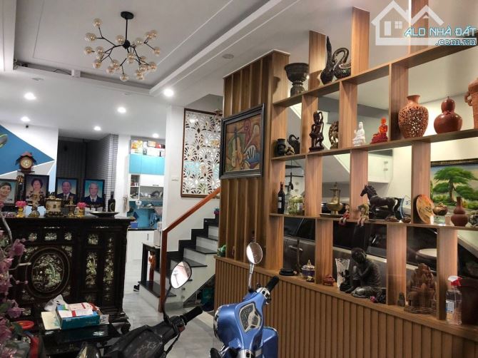 Nhà hiếm Lê Quang Định duy nhất 1 căn 2 mặt HXH(4,85x12m)nở hậu sẵn kết cấu. Gía 10tỷ5 - 6