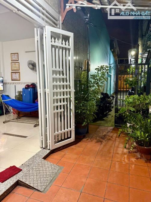 BÁN NHÀ TỈNH LỘ 10 – VỊ TRÍ ĐẸP – 34M 4x8,5 GIÁ CHỈ 3.1 TỶ - 6