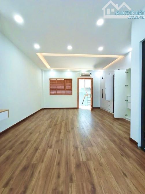 Nhà Phố - Nguyễn Thị Thập - Quận 7 - 5x28 - 4 Tầng - Xe Hơi Đậu Cửa - Chỉ 15.x Tỷ - 6