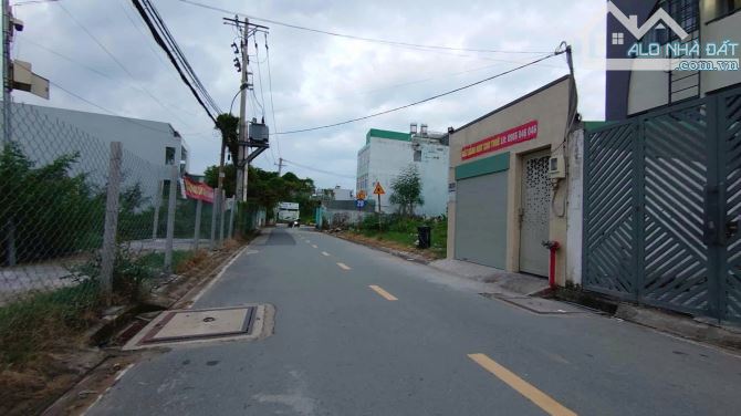 CHO THUÊ KHO ĐẸP GÓC 2 MẶT TIỀN Đường Võ Văn Hát, L Trường, Quận 9 Diện tích: 5,5 x 25= - 6