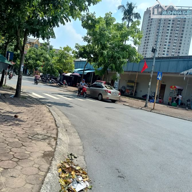 Bán nhà Long Biên thang máy ô tô tránh view triệu đô - 6