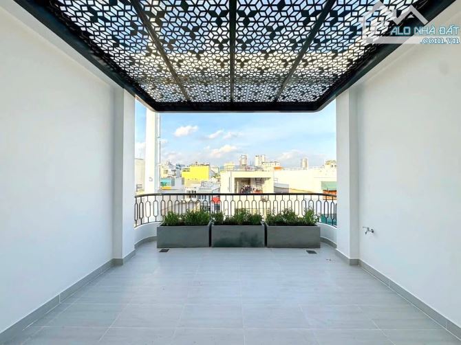 Bán Nhà Mặt Tiền Phú Mỹ Quận 7- 72m2- 4 Tầng Mái Đúc- 9PN + ST- SHR A4 HC ĐỦ- 15 Tỷ X - 6