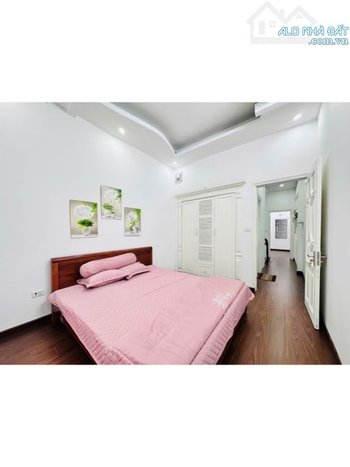 BÁN NHÀ QUAN HOA, CẦU GIẤY - 47M2 - Ô TÔ ĐỖ CỬA - LÔ GÓC - GIÁ 13 TỶ - 6