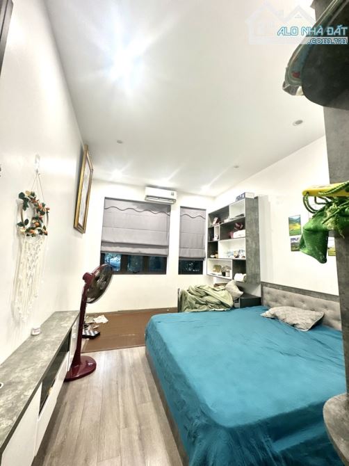 Bán nhà riêng tại Linh Đàm, 50m, 5 tầng, ô tô đỗ cửa. 14 tỷ - 6
