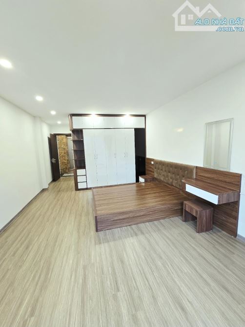 Bán Nhà Phố Cổ Linh -Thạch Bàn: 55m2x6Tầng, Full Nội Thất.Gía 9Tỷ Nhỉnh - 6