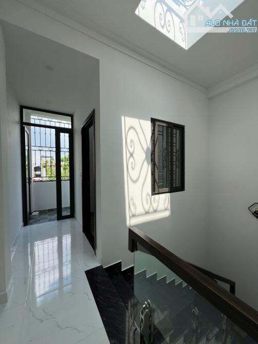 Bán nhà 3 tầng mới tinh, hướng Đông Nam ngõ chợ 208 Nguyễn Trung Thành, Hùng Vương, HB - 7
