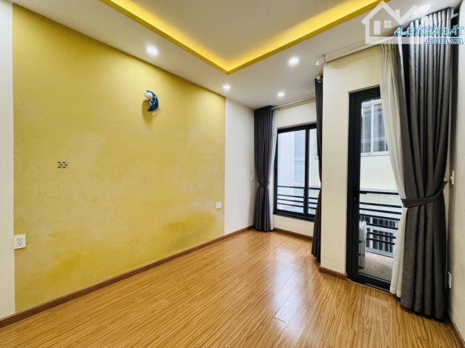NHÀ 6 TẦNG- DÒNG TIỀN 20 TRIÊU-NGAY KHU ĐẮC ĐỊA NHẤT QUẬN PHÚ NHUẬN - 7.55 TỶ - 7