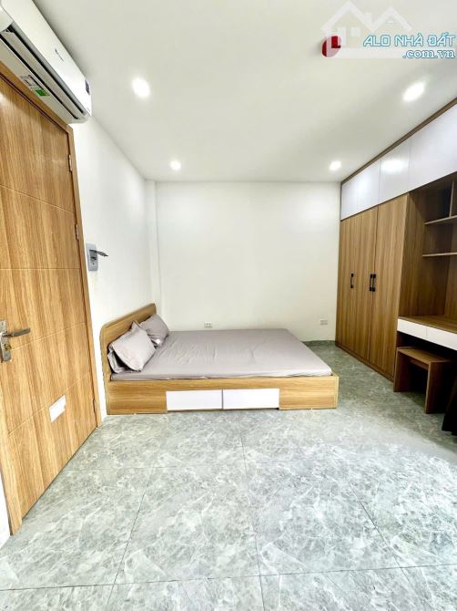 Cho Thuê CCMN 322 Mỹ Đình  Nam Từ Liêm 30m2 Studio Cửa Sổ Ban Công Thang Máy Trống 5 Phòng - 7