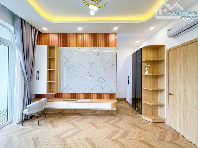 Bán nhà ngay Phạm Ngũ Lão, Gò Vấp. Giá: 3 tỷ 019tr, sổ hồng riêng, DT:  668m - 7