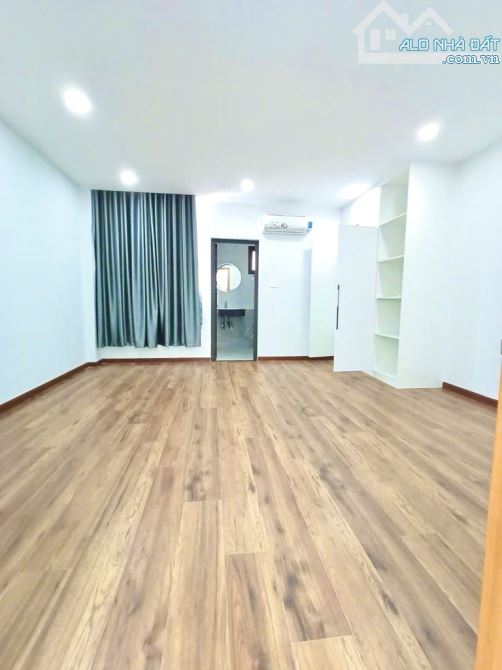 Nhà Phố - Nguyễn Thị Thập - Quận 7 - 5x28 - 4 Tầng - Xe Hơi Đậu Cửa - Chỉ 15.x Tỷ - 7
