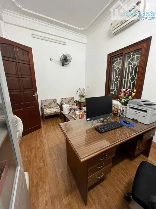BÁN NHÀ HOÀNG CẦU – 47M² – 4 TẦNG – 17 TỶ – Ô TÔ ĐỖ CỬA – Ở NGAY-TRUNG TÂM ĐỐNG ĐA - 7