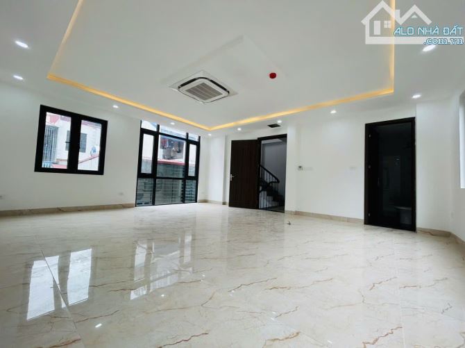 BÁN GẤP NHÀ NGUYỄN CHÍ THANH - Q. ĐỐNG ĐA -  50M - 23,5 TỶ - NHÀ ĐẸP - LÔ GÓC - 3 THOÁNG - - 7