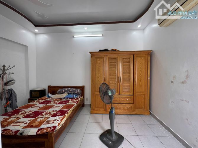 Cần bán nhà 4 tầng độc lập tại đường Chợ Hàng – Giá siêu tốt - 7