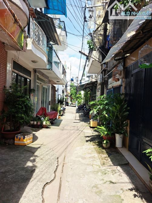 HÀNG HIẾM TÂN PHÚ – HẺM 4.5M Ô TÔ ĐỖ CỬA – SÁT CHỢ TÂN HƯƠNG – 24M² – 2 TẦNG – CHỈ 3.08 TỶ - 7