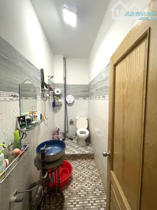 HẺM XE TẢI, KẾ BÊN TÊN LỬA, NHÀ MỚI Ở NGAY 4,2m x 12,5 m - 4 TẦNG,  GẦN  BV BÌNH TÂN - 7