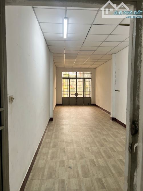 Cho thuê nhà mặt tiền đường Nguyễn Ái Quốc 1 trệt 1 lầu - 8