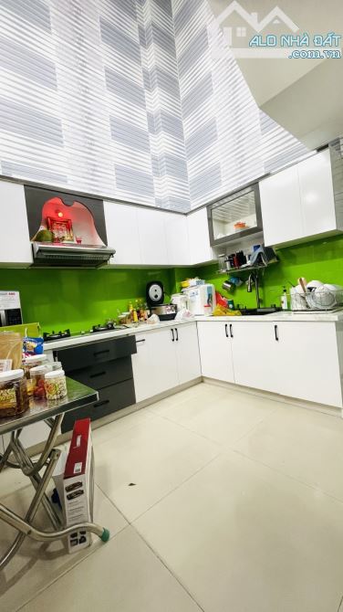 HẺM 1/ VIP NHẤT P5 PHÚ NHUẬN - SIÊU MẪU NHÀ ĐẸP 4 TẦNG BTCT- 50M2 SHR VUÔNG VỨT NHỈNH 10T - 8