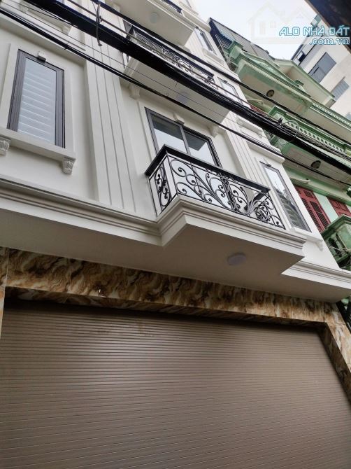 BÁN GẤP NHÀ NGUYỄN CHÍ THANH - Q. ĐỐNG ĐA -  50M - 23,5 TỶ - NHÀ ĐẸP - LÔ GÓC - 3 THOÁNG - - 8