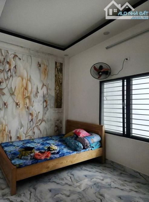 📌📌📌LÀM VIỆC TRỰC TIẾP GIÁ TỐT !!! Bán nhà 3 tầng tại đường Ngọc Hồi - 8