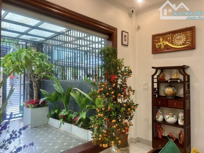 Nhà đẹp Chu Huy Mân 145X6T, MT 6.5m, TM, ngõ thông, NT cao cấp, giá tốt 28.5 tỷ. - 8