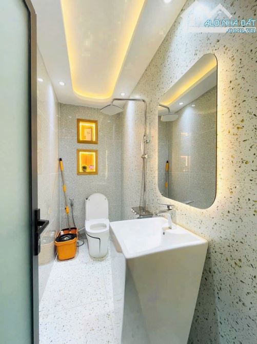 XOAY VỐN KD BÁN NHÀ HỒ BÁ KIỆN,P15,QUẬN 10-GIÁ:5TỶ060/63,6M2(5,3X12)-3 LẦU,4PN-SỔ ĐẸP - 9
