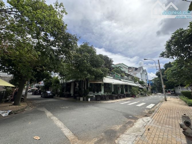 SIÊU PHẨM ĐỘC NHẤT VIEW CÔNG VIÊN – LÔ GÓC 365M² – 4 TẦNG – QUẬN 8 - 9