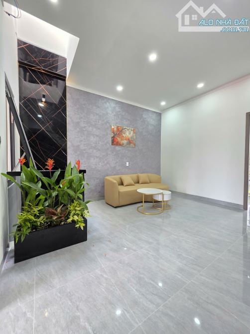 6Tỷ9__NHÀ PHỐ HIỆN ĐẠI, FULL NỘI THẤT__KDC gần Aeon Mall, chợ Thuận Giao, chợ đêm Hòa Lân - 9