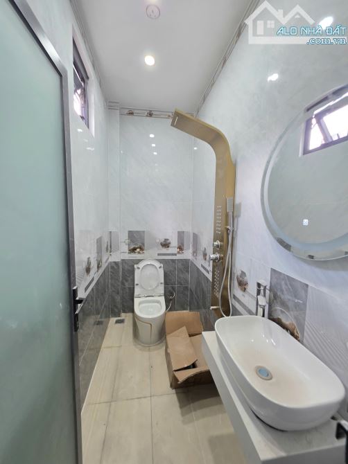 Bán nhà 1 trệt 1 lầu gần đường Hoàng Hoa Thám 100m p.Đông Hòa Tp.Dĩ An chỉ 4ty200 TL M7305 - 9