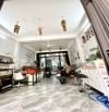 NHÀ MẶT TIỀN TRƯƠNG THỊ HOA QUẬN 12-SÁT TRƯỜNG THCS NGUYỄN HIỀN-4,3x17M-6 TẦNG-11 TỶ