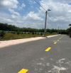 Đất Ngộp TP HCM mới, đường nhựa DT 600m2 thổ cư 200m2, Giá 650 triệu, Sổ hồng riêng.