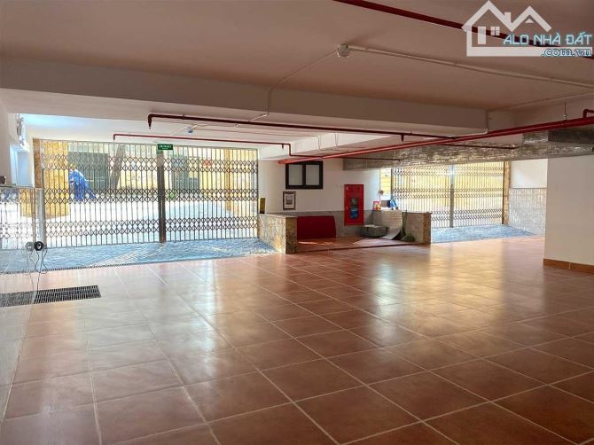 Bán gấp toà nhà Văn Phòng mặt phố Nguyễn Cảnh Dị 260m2 * 10 tầng MT 11m, Giá 233 tỷ