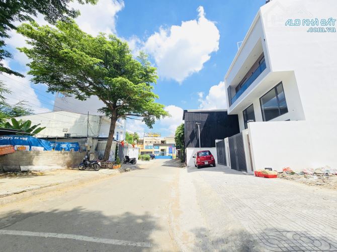 Bán Khuôn Đất Đẹp 282m2(10mx28m) Ngay Ga Metro Rạch Chiếc,An Phú,Q2-Giá: 41 Tỷ TL